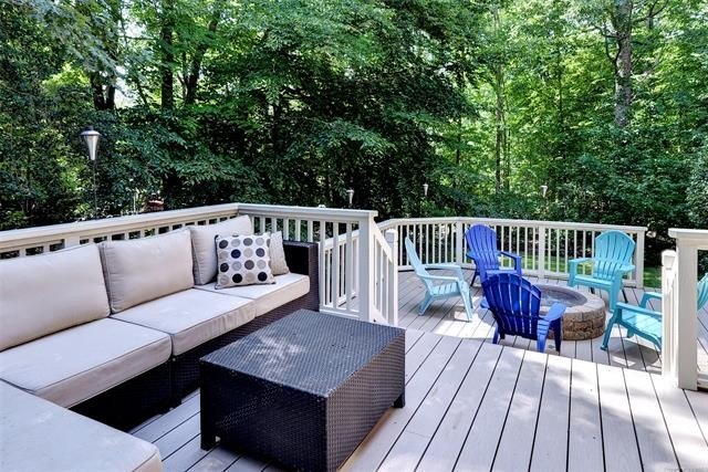 Beautifully situated at the end of a cul-de-sac in the desirable - photo 5