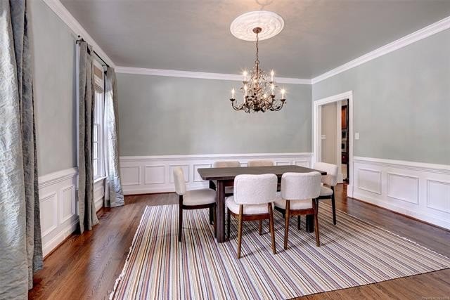 Beautifully situated at the end of a cul-de-sac in the desirable - photo 10