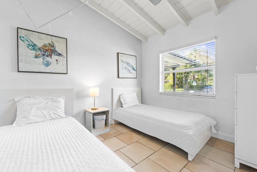 Charming 3-bedroom pool home in the heart of Wilton Manors - photo 10