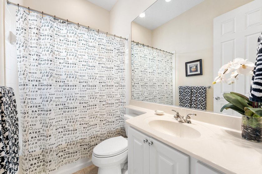 Rare opportunity in Abacoa! This desirable single-story floor - photo 12