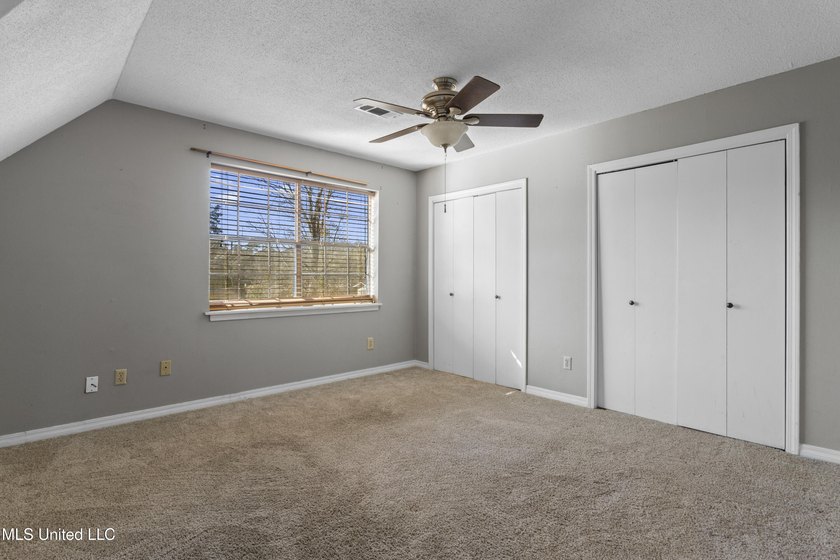 Rare opportunity to own a spacious home with an in-ground pool - photo 15