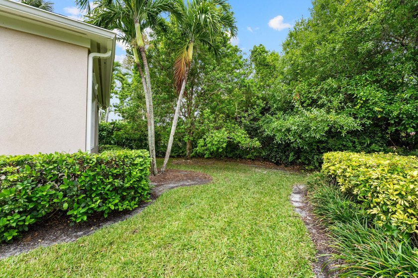Rare opportunity in Abacoa! This desirable single-story floor - photo 37