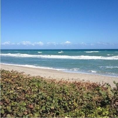 Rare opportunity in Abacoa! This desirable single-story floor - photo 47