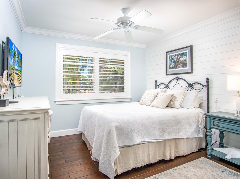 Beautiful end ground floor and corner unit. Enjoy the waterfront - photo 13