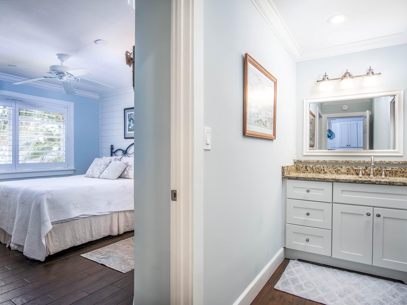 Beautiful end ground floor and corner unit. Enjoy the waterfront - photo 15