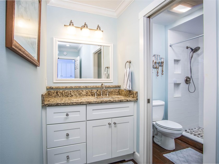 Beautiful end ground floor and corner unit. Enjoy the waterfront - photo 18