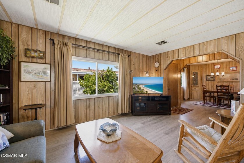 Welcome to Poinsettia Gardens, Ventura's most sought-after 55+ - photo 7