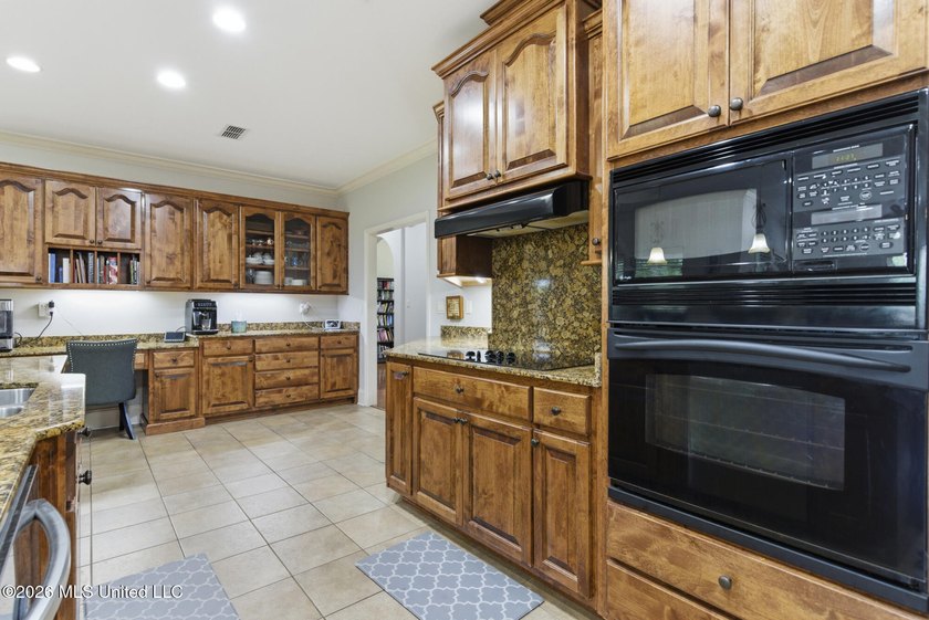 Located in the sought-after Palmetto Pointe community and within - photo 11