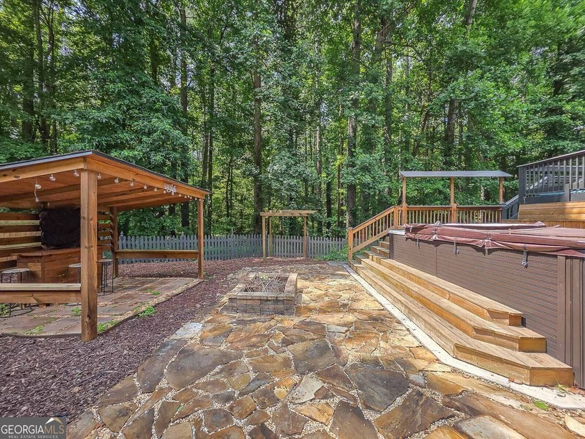 Lake Home Living -- Without the Million-Dollar Price Tag! - photo 8