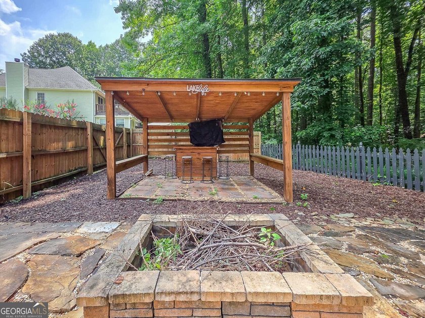 Lake Home Living -- Without the Million-Dollar Price Tag! - photo 9