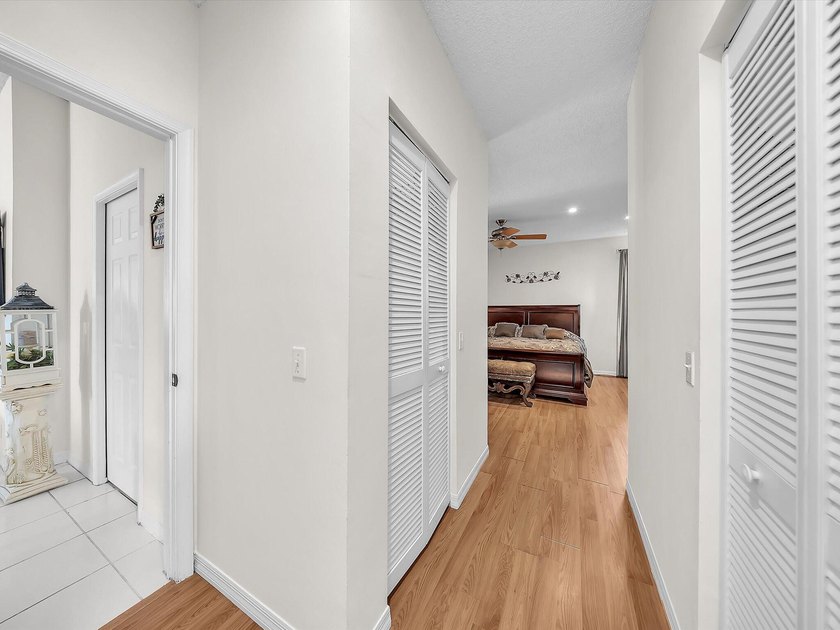 Beautiful maintained 2397 square feet ,4-bedroom, 2.5 -bath - photo 20