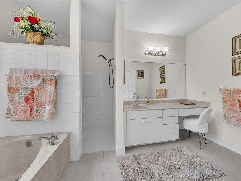 Beautiful maintained 2397 square feet ,4-bedroom, 2.5 -bath - photo 23