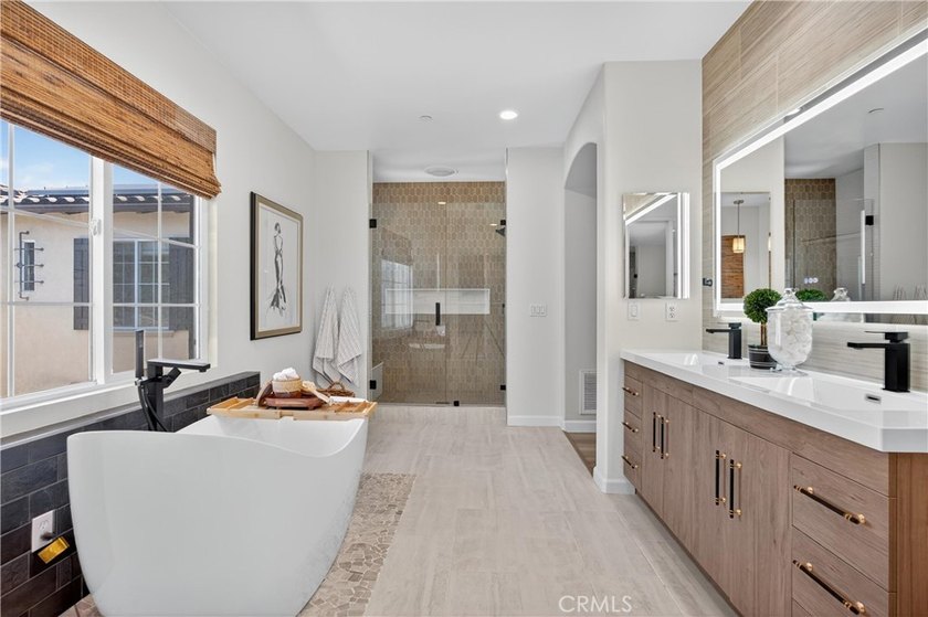 Welcome to Talega neighborhood of San Clemente! This stunning - photo 38