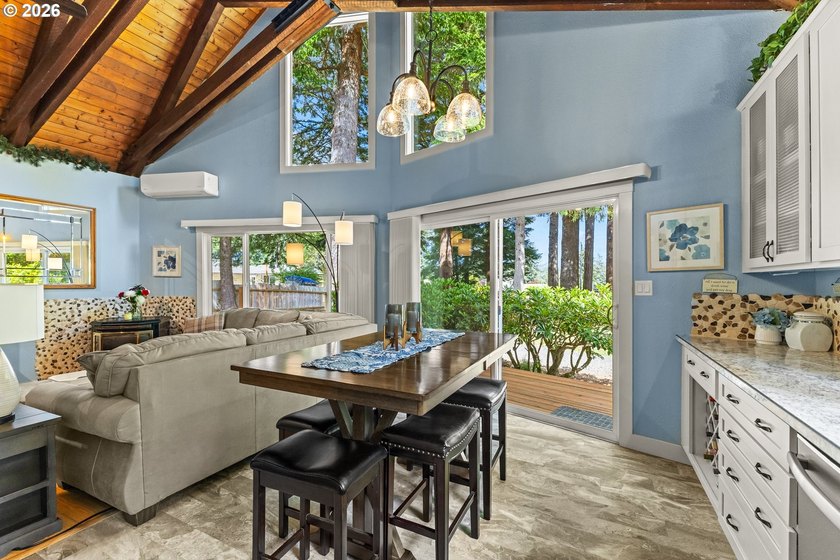 Welcome to 83340 Spruce Lane, a warm and inviting 1,252 SF - photo 18