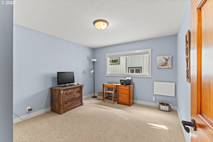 Welcome to 83340 Spruce Lane, a warm and inviting 1,252 SF - photo 27