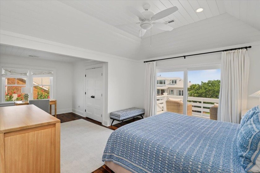 Welcome to your own Sullivan's Island retreat, where timeless - photo 33