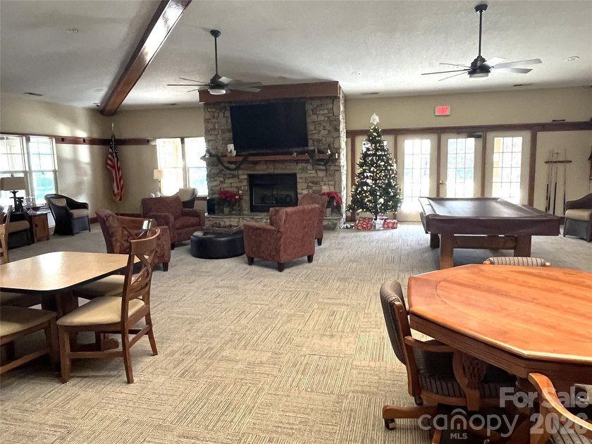 Experience sophisticated comfort in this pristine upper level - photo 39