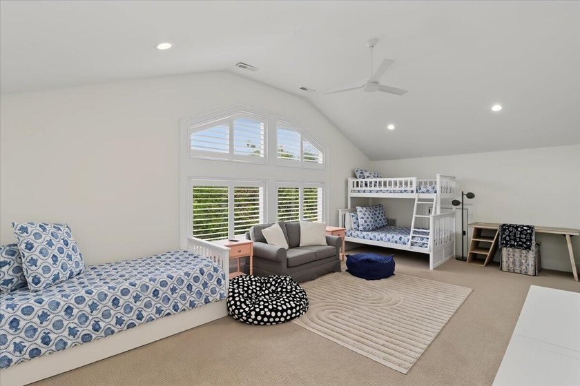 Welcome to your own Sullivan's Island retreat, where timeless - photo 42