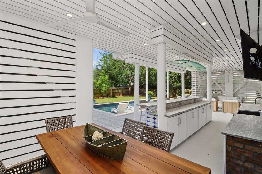Welcome to your own Sullivan's Island retreat, where timeless - photo 47