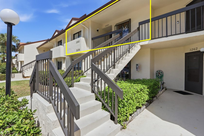 Welcome to the desirable 55+ community of Park Pointe in - photo 7
