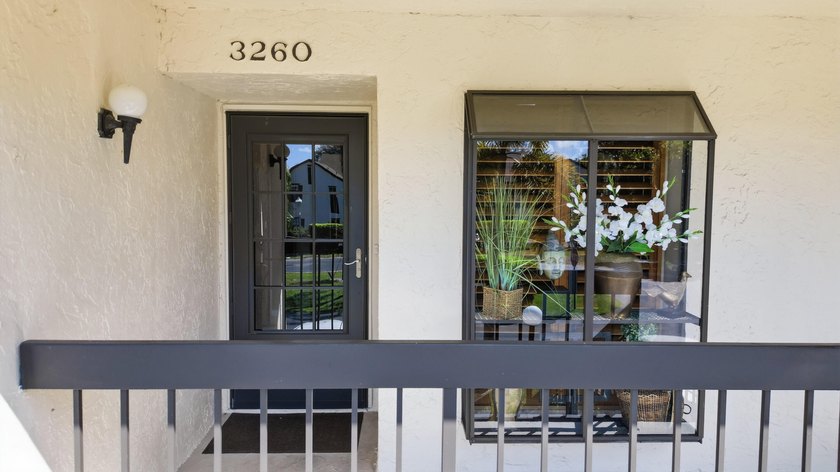 Welcome to the desirable 55+ community of Park Pointe in - photo 8