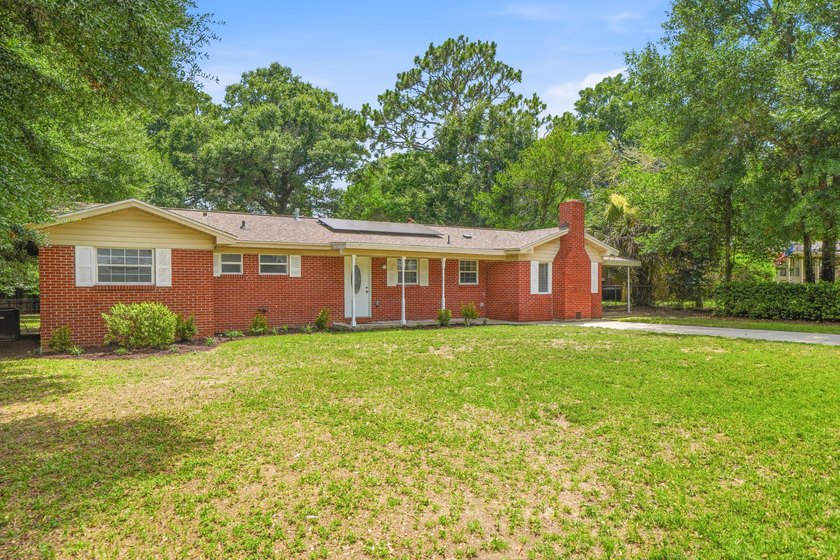 *VA assumable rate of 2.375%* *Paid-off solar panels* Welcome to - photo 2