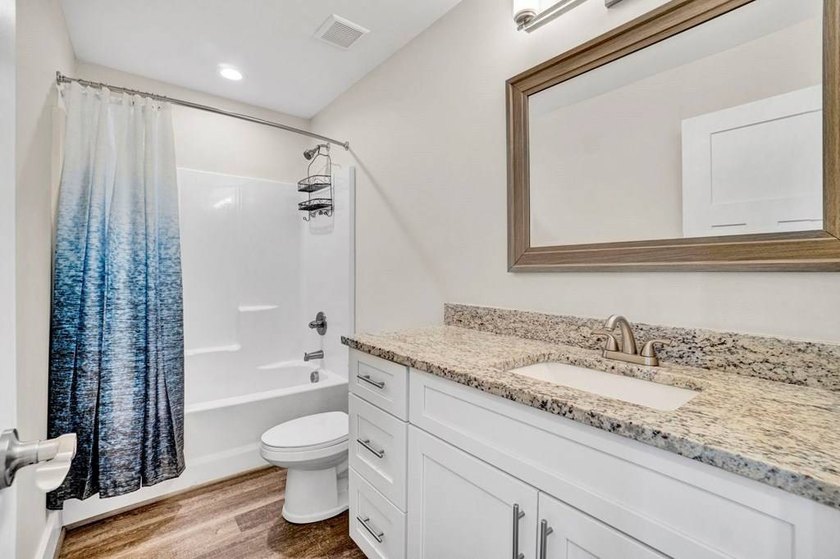 Enjoy lake community living in one of Lake Greenwood's most - photo 12
