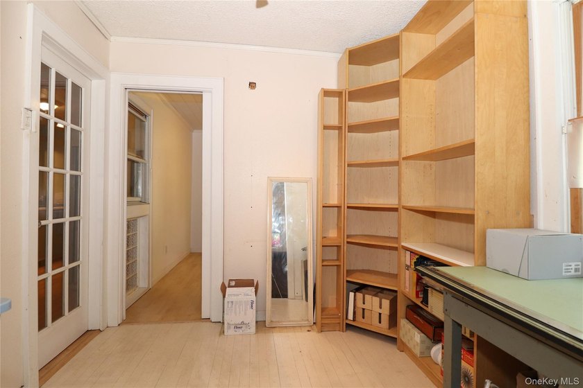 Welcome to 2027 Oakland Ave...a perfect Wantagh Cape just - photo 13