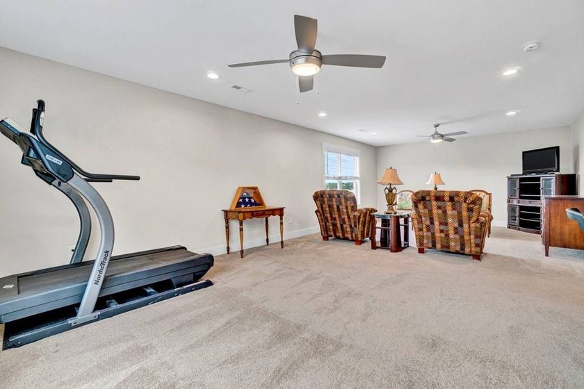 Enjoy lake community living in one of Lake Greenwood's most - photo 19