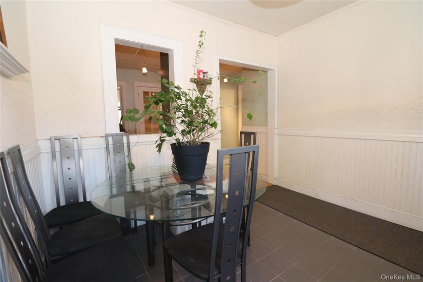 Welcome to 2027 Oakland Ave...a perfect Wantagh Cape just - photo 21