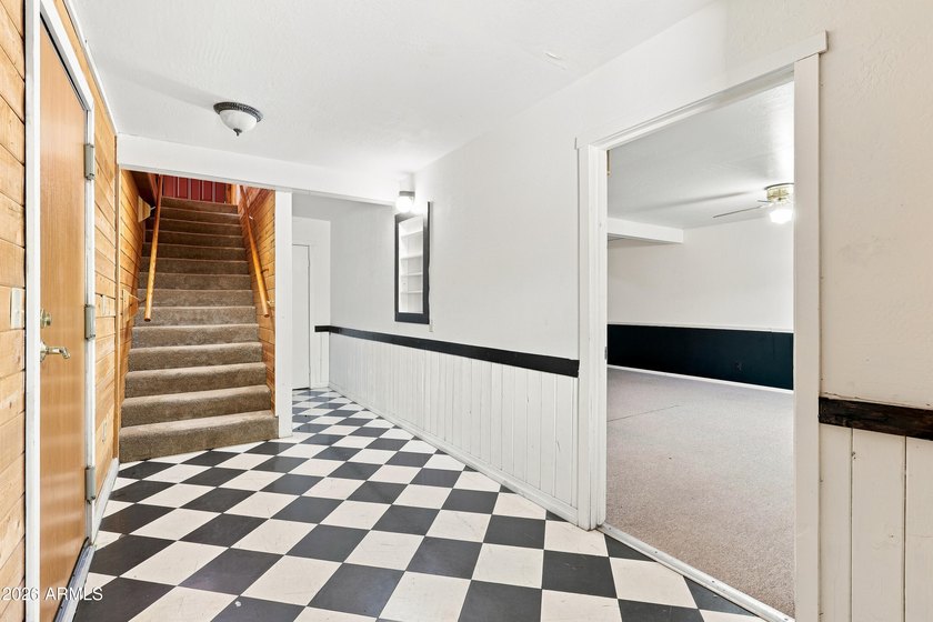 This corner-lot gem captures the perfect mountain-home look and - photo 22