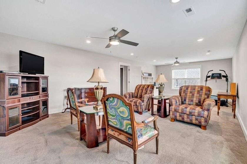 Enjoy lake community living in one of Lake Greenwood's most - photo 22