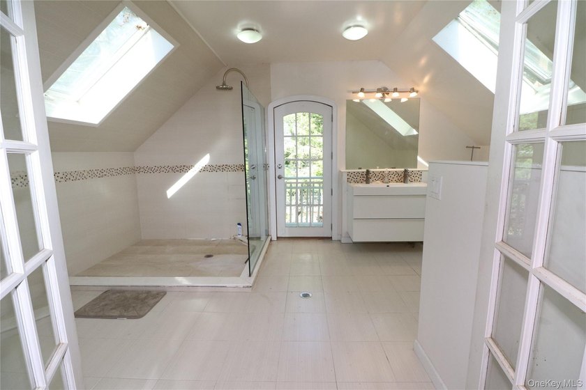Welcome to 2027 Oakland Ave...a perfect Wantagh Cape just - photo 28