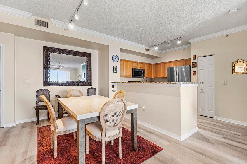 Currently rented until April 2027. Lovely 12th-floor rcondo - photo 4