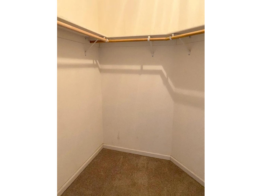 Fantastic Investment Opportunity! This duplex is ideally - photo 12