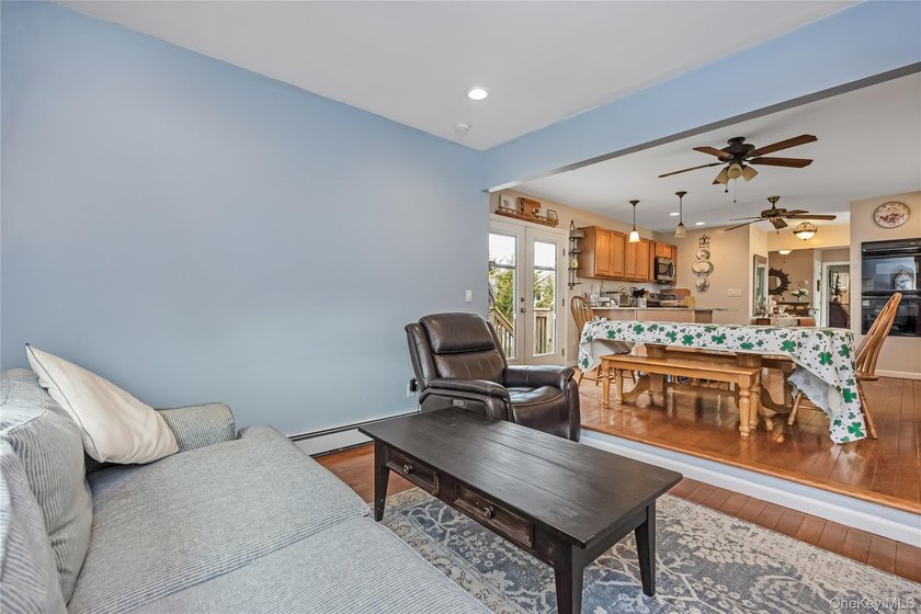 Amityville South. Raised after Sandy! All Renovated 3Bedroom, 2 - photo 13