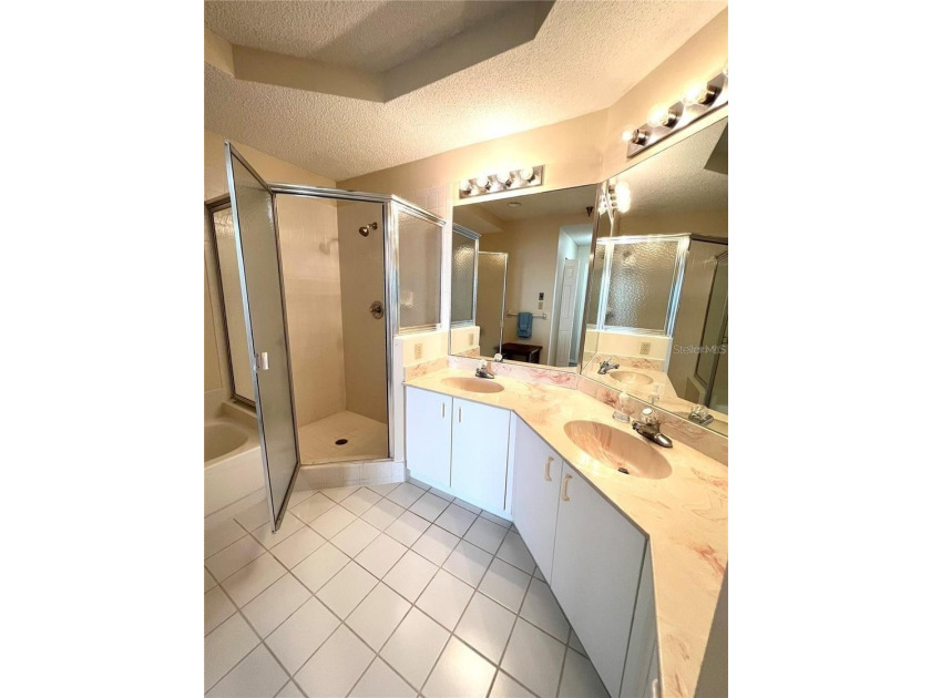 This great direct Oceanfront, Furnished 5th Floor Condo is - photo 16