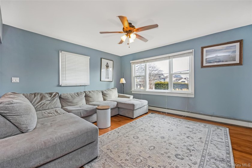 Amityville South. Raised after Sandy! All Renovated 3Bedroom, 2 - photo 16