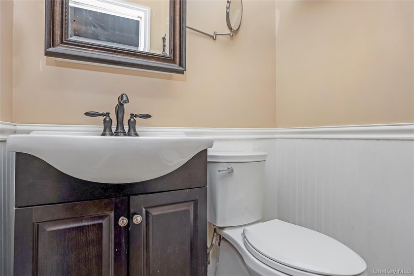 Amityville South. Raised after Sandy! All Renovated 3Bedroom, 2 - photo 19