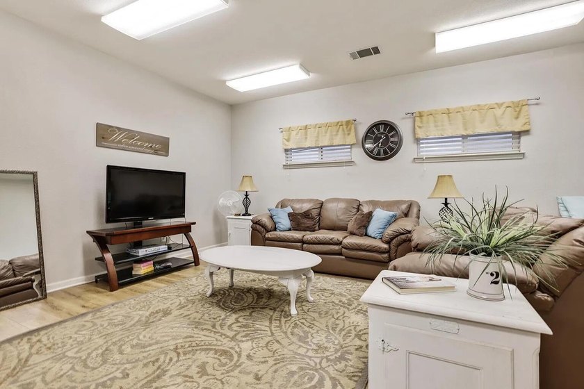 Fantastic Investment Opportunity! This duplex is ideally - photo 20