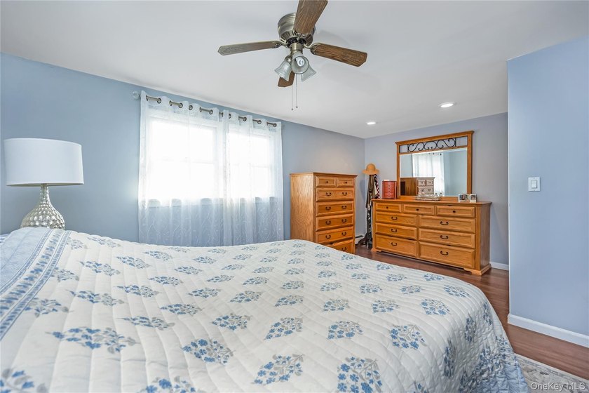 Amityville South. Raised after Sandy! All Renovated 3Bedroom, 2 - photo 23