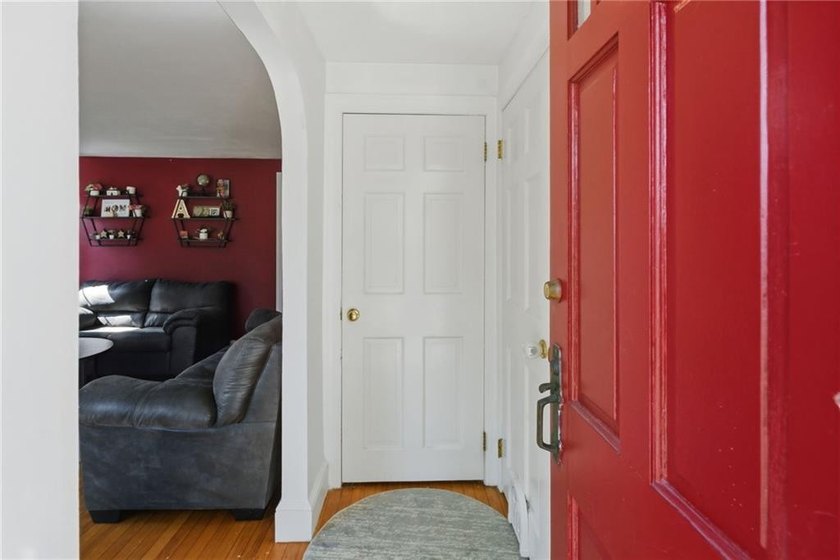 Charming 2-bedroom, 1-bath Cape located in a highly desirable - photo 23