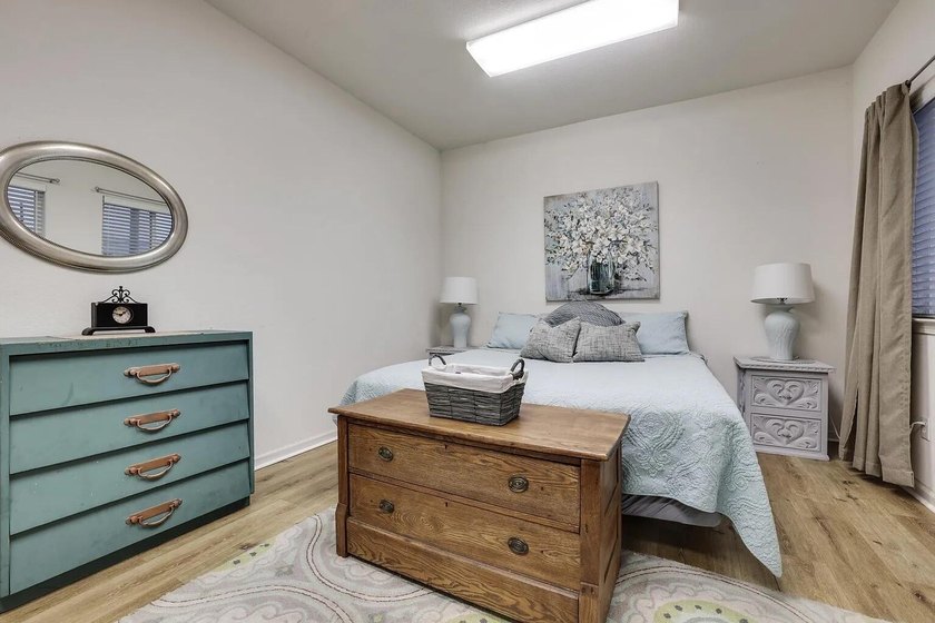 Fantastic Investment Opportunity! This duplex is ideally - photo 24