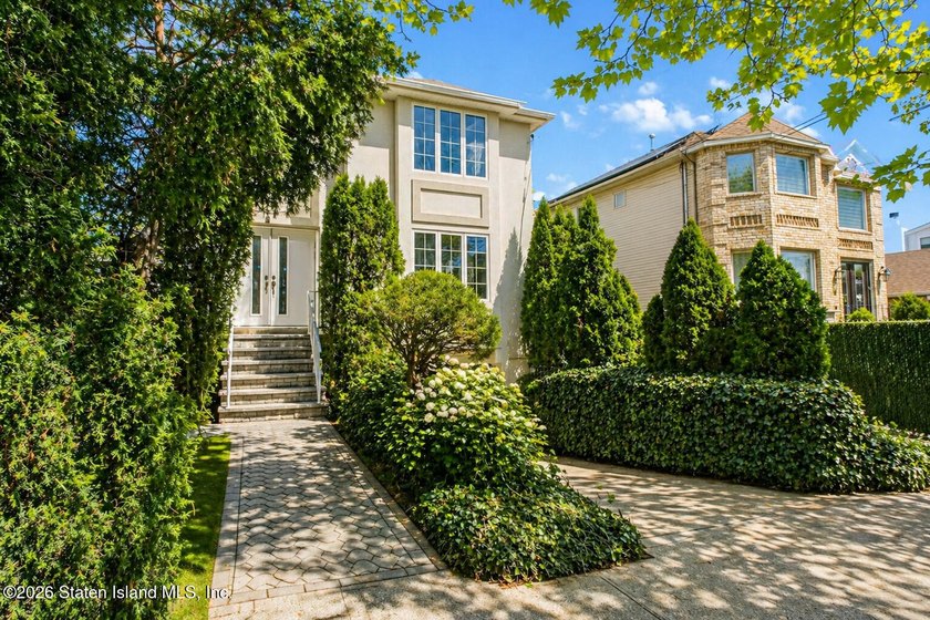 Welcome to 47 Robinson Avenue! This young two-family, 3-bedroom - photo 3