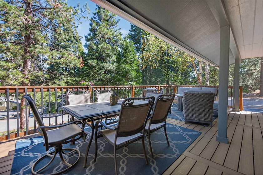 Welcome to your Lake Almanor West Shore retreat! This charming - photo 24