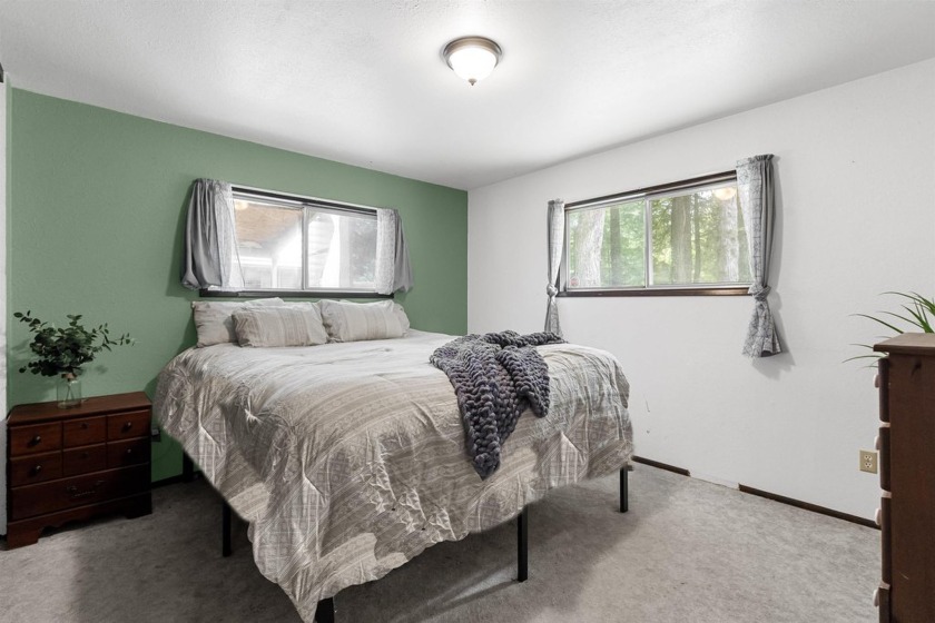 Tucked beneath towering redwoods on a full acre, this 2-bedroom - photo 25