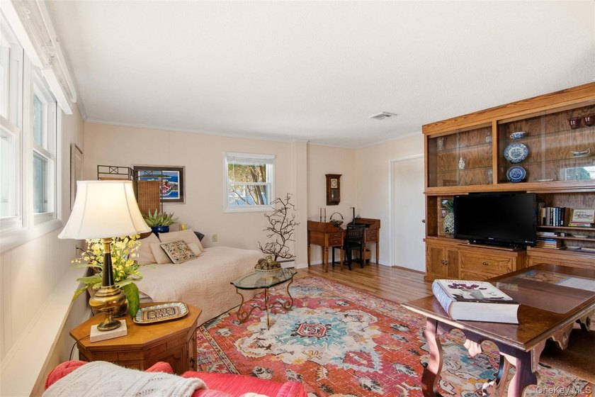 Desirable East Moriches location! This 3-bedroom, 2-bath - photo 24