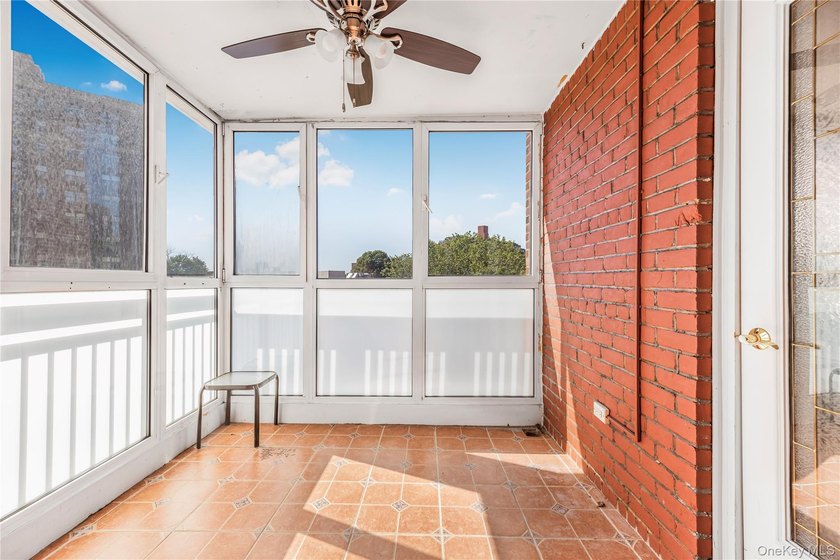 Discover this stunning renovated two-bedroom, two-full-bath coop - photo 5