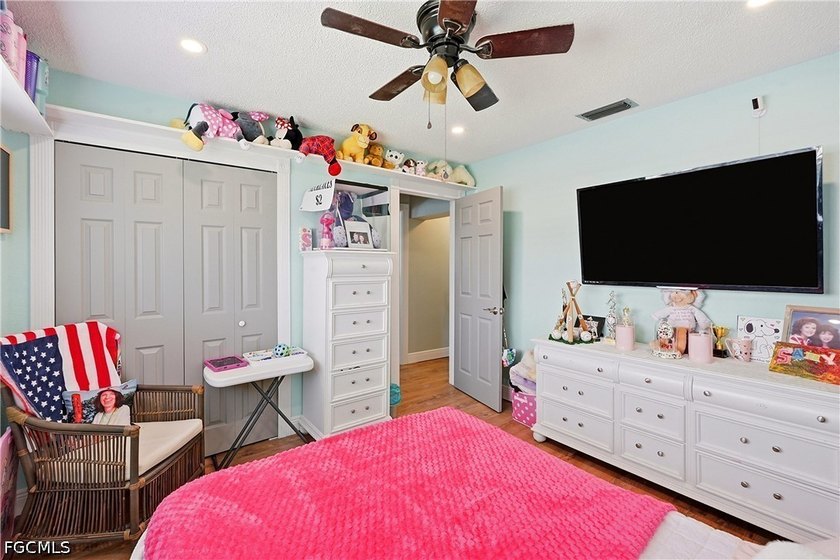 Move-in-ready, furnished home featuring two newly installed - photo 27