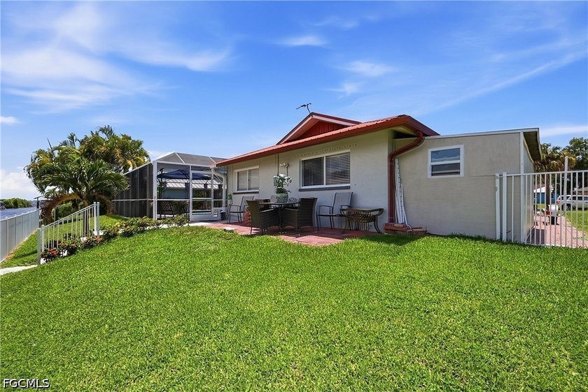 Move-in-ready, furnished home featuring two newly installed - photo 38